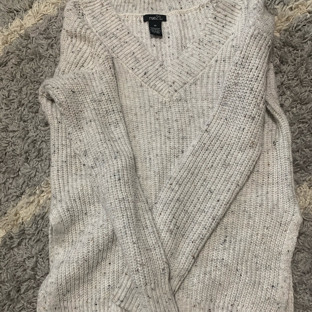 Rue 21 v-neck knit sweater